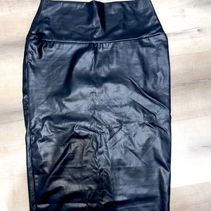 Faux leather pencil skirt